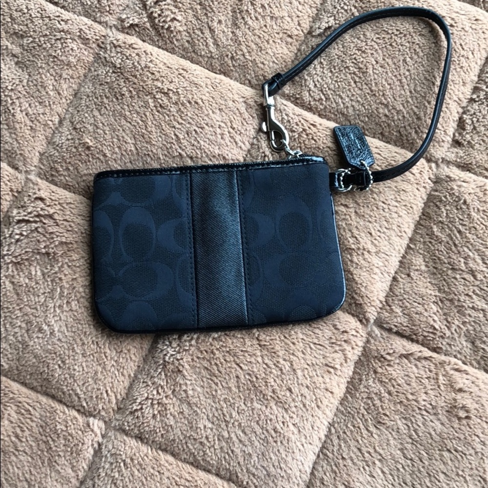 NWOT Black Coach Wristlet - Picture 2 of 8